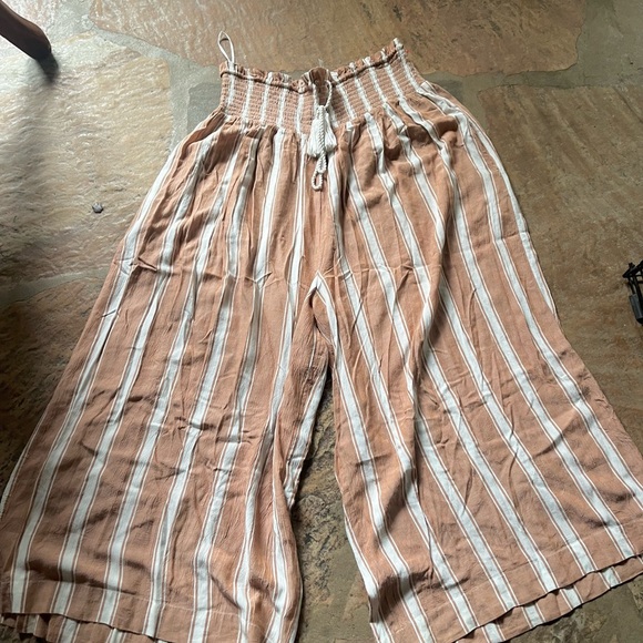 Free People  ALL WEEKEND LONG Tan and White Striped Wide Leg Pants - Picture 2 of 5
